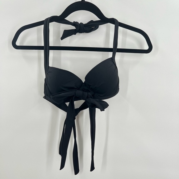 Victoria’s Secret Knockout Up  Swim Suit Top 32B - Picture 1 of 5